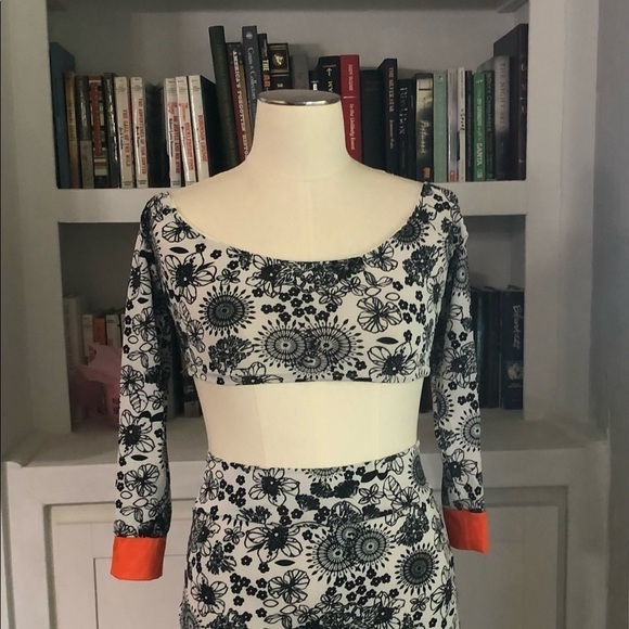 2-PIECE, Long Sleeve Crop Top with Mini Skirt size Medium D101 - Picture 6 of 9